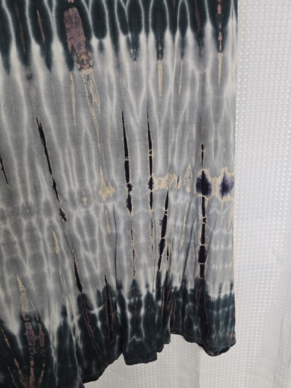 Promesa Tie-Dye Maxi Skirt - Black, Gray, Taupe. Stretchy - Picture 4 of 6